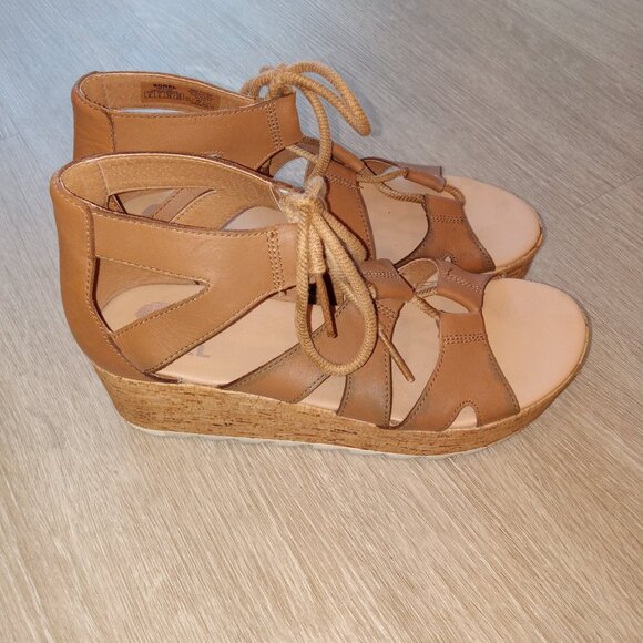 GREAT 8 Brown Gladiator Platform Sandal - Picture 1 of 6